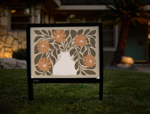 Flower Vase Yardsy Sign - Hero