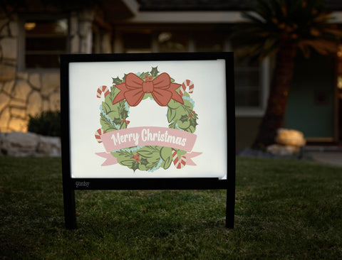 Merry Christmas Wreath Yardsy Sign - Hero