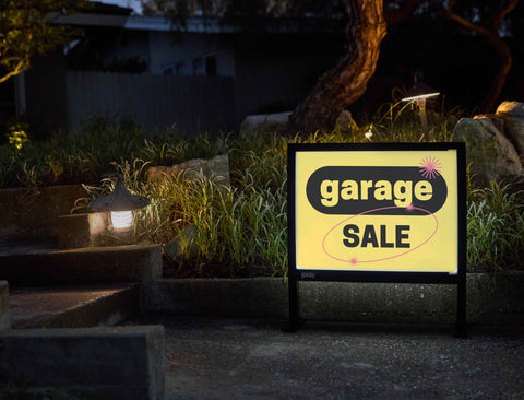 Retro Garage Sale Yardsy Sign - Flat Feet