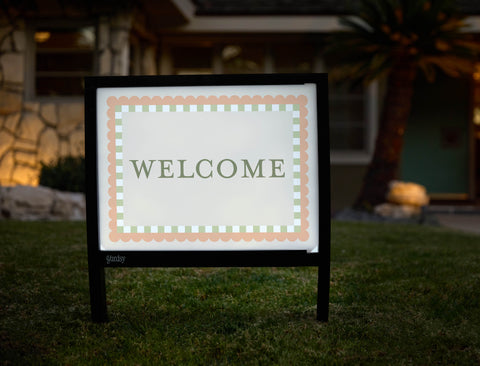 Scalloped Border Welcome Yardsy Sign