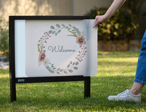 Simple Wreath Welcome Yardsy Sign - Interchangeable