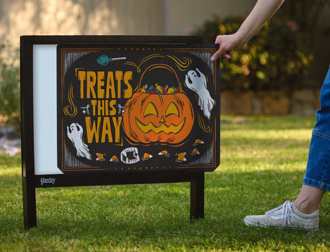 Treats This Way Yardsy Sign