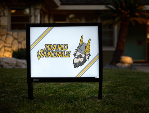 University of Idaho Vandals Mascot White Yardsy Sign - Hero