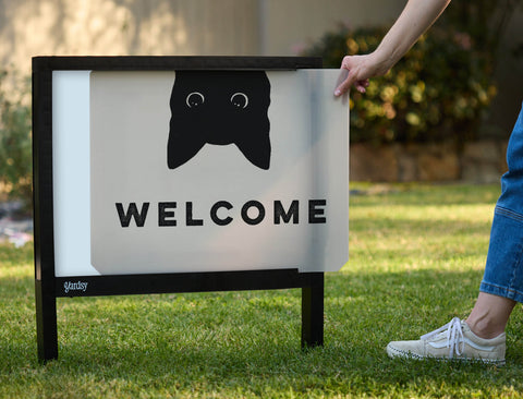 Welcome Cat Yardsy Sign - Interchangeable