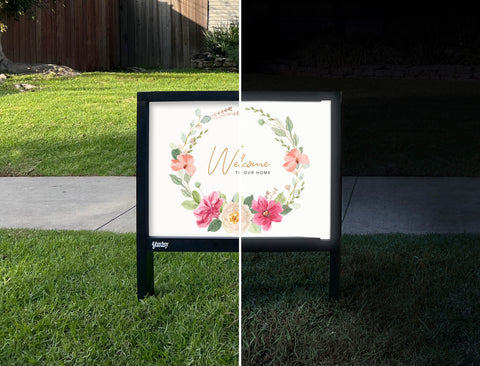 Wreath Welcome Yardsy Sign - Day Night