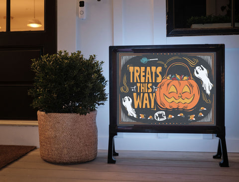 Treats This Way Yardsy Sign