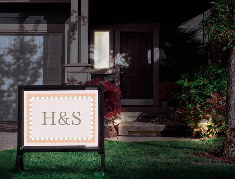 Scalloped Border Custom Monogram Yardsy Sign