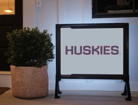 Huskies Color Block UConn Yardsy Sign